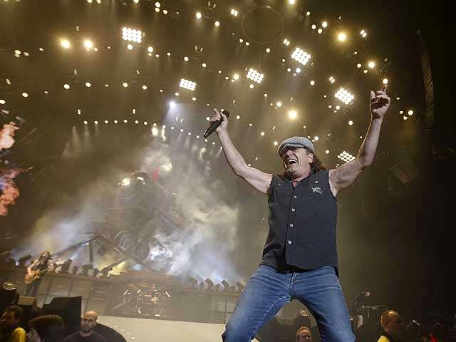 AC-DC Brian Johnson in Beograd Puzzle Spiel 