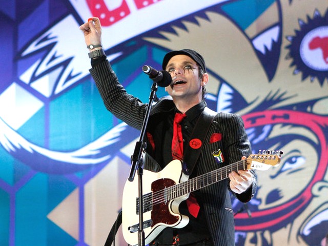 World Cup 2010 Kick-off Concert Kahn Morbee пазл игру 