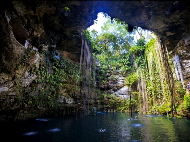 Cenote Ik Kil Chichen Itza Yucatan  Mexico Wallpaper puzzle game 