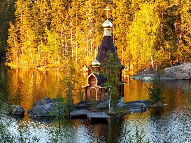 Tiny Russian Orthodox Church on Lake Vuoksa - Autumn landscape of a beautiful mysterious place with a fairy tiny Russian Orthodox Church, perched charmingly atop on a tiny stony island on Lake Vuoksa, on the boarder between Rusia and Finland, about two hours north of St. Petersburg. In spite of it seems like from fairy tale, this is modern miniature wooden chapel, dedicated to Holy Apostle Andrew the First (Andrei Pervozvanny), the patron saint of fishermen. This little gem was designed in the early 2000s by the Russian architect Andrei Rotinov, and was modeled on the famous Church of the Ascension at Kolomenskoye, a former royal estate in Moscow and is sometimes available for baptisms and weddings, by request in advance. - , tiny, Russian, Orthodox, church, churches, lake, lakes, Vuoksa, nature, natures, places, place, autumn, landscape, landscapes, beautiful, mysterious, fairy, charmingly, atop, stony, island, islands, boarder, boarders, Rusia, Finland, hourshour, north, St., Petersburg, St.Petersburg, tale, tales, modern, miniature, wooden, chapel, chapels, Holy, Apostle, Andrew, First, Andrei, Pervozvanny, patron, patrons, saint, saints, fishermen, fisherman, gem, gems, architect, architects, Rotinov, famous, Ascension, Kolomenskoye, royal, estate, estates, Moscow, baptisms, baptism, weddings, wedding, request, requests, advance - Autumn landscape of a beautiful mysterious place with a fairy tiny Russian Orthodox Church, perched charmingly atop on a tiny stony island on Lake Vuoksa, on the boarder between Rusia and Finland, about two hours north of St. Petersburg. In spite of it seems like from fairy tale, this is modern miniature wooden chapel, dedicated to Holy Apostle Andrew the First (Andrei Pervozvanny), the patron saint of fishermen. This little gem was designed in the early 2000s by the Russian architect Andrei Rotinov, and was modeled on the famous Church of the Ascension at Kolomenskoye, a former royal estate in Moscow and is sometimes available for baptisms and weddings, by request in advance. Resuelve rompecabezas en línea gratis Tiny Russian Orthodox Church on Lake Vuoksa juegos puzzle o enviar Tiny Russian Orthodox Church on Lake Vuoksa juego de puzzle tarjetas electrónicas de felicitación  de puzzles-games.eu.. Tiny Russian Orthodox Church on Lake Vuoksa puzzle, puzzles, rompecabezas juegos, puzzles-games.eu, juegos de puzzle, juegos en línea del rompecabezas, juegos gratis puzzle, juegos en línea gratis rompecabezas, Tiny Russian Orthodox Church on Lake Vuoksa juego de puzzle gratuito, Tiny Russian Orthodox Church on Lake Vuoksa juego de rompecabezas en línea, jigsaw puzzles, Tiny Russian Orthodox Church on Lake Vuoksa jigsaw puzzle, jigsaw puzzle games, jigsaw puzzles games, Tiny Russian Orthodox Church on Lake Vuoksa rompecabezas de juego tarjeta electrónica, juegos de puzzles tarjetas electrónicas, Tiny Russian Orthodox Church on Lake Vuoksa puzzle tarjeta electrónica de felicitación