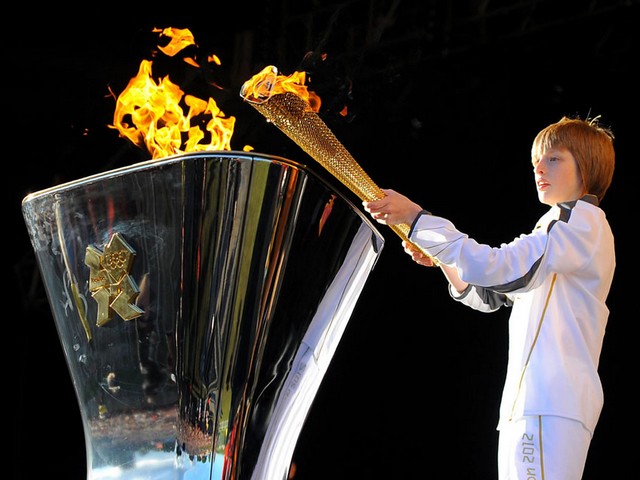 2012 Summer Olympics Torch Bearer Aaron Bell lighted Golden Cauldron in Leeds UK puzzle game 