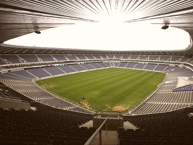 World Cup 2010 Orlando Stadium in Soweto South Africa juego de puzzle 