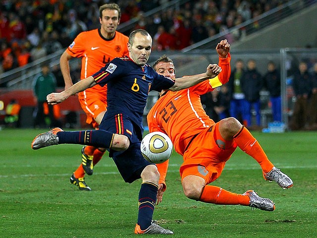 World Cup 2010 Champion Andres Iniesta shoots to score a Goal - The Spain's midfielder Andres Iniesta shoots to score a goal past Rafael van der Vaart of the Netherlands during the FIFA World Cup 2010 Champion final match at the Soccer City stadium in Johannesburg, South Africa (July 11, 2010). - , World, Cup, 2010, Champion, Andres, Iniestsa, goal, goals, sport, sports, tournament, tournaments, match, matches, soccer, soccers, football, footballs, Spain, midfielder, midfielders, Rafael, van, der, Vaart, Netherlands, FIFA, final, Soccer, City, stadium, stadiums, Johannesburg, South, Africa - The Spain's midfielder Andres Iniesta shoots to score a goal past Rafael van der Vaart of the Netherlands during the FIFA World Cup 2010 Champion final match at the Soccer City stadium in Johannesburg, South Africa (July 11, 2010). Решайте бесплатные онлайн World Cup 2010 Champion Andres Iniesta shoots to score a Goal пазлы игры или отправьте World Cup 2010 Champion Andres Iniesta shoots to score a Goal пазл игру приветственную открытку  из puzzles-games.eu.. World Cup 2010 Champion Andres Iniesta shoots to score a Goal пазл, пазлы, пазлы игры, puzzles-games.eu, пазл игры, онлайн пазл игры, игры пазлы бесплатно, бесплатно онлайн пазл игры, World Cup 2010 Champion Andres Iniesta shoots to score a Goal бесплатно пазл игра, World Cup 2010 Champion Andres Iniesta shoots to score a Goal онлайн пазл игра , jigsaw puzzles, World Cup 2010 Champion Andres Iniesta shoots to score a Goal jigsaw puzzle, jigsaw puzzle games, jigsaw puzzles games, World Cup 2010 Champion Andres Iniesta shoots to score a Goal пазл игра открытка, пазлы игры открытки, World Cup 2010 Champion Andres Iniesta shoots to score a Goal пазл игра приветственная открытка