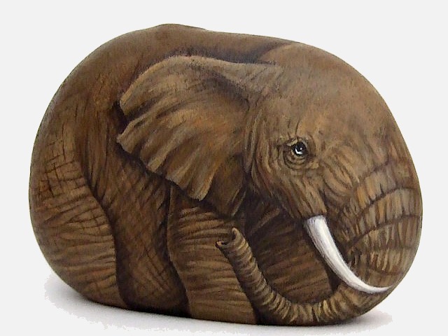 Handpainted-Elephant-on-Stone пазл игру 