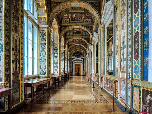 Raphael Loggias in Hermitage St.Petersburg puzzle game 