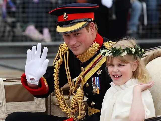 Royal Wedding England Prince Harry and Bridesmaid Lady Louise Windsor ride towards Buckingham Palace in London пъзел игра 
