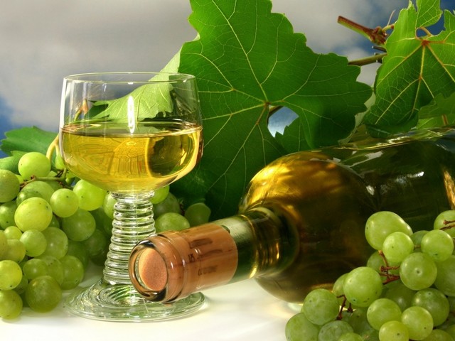 Chardonnay Wine and Grapes Wallpaper - Wallpaper with bottle and glass with wine of Chardonnay grapes. Chardonnay has become one of the world’s top grape varieties, which always provide fine and elegant wines with a large complex of flavors. The best Chardonnays are produced in Burgundy, and especially in Montrachet. - , Chardonnay, wine, wines, grapes, grape, wallpaper, wallpapers, food, foods, bottle, bottles, glass, world, top, varieties, variety, fine, elegant, complex, flavors, flavor, Burgundy, Montrachet - Wallpaper with bottle and glass with wine of Chardonnay grapes. Chardonnay has become one of the world’s top grape varieties, which always provide fine and elegant wines with a large complex of flavors. The best Chardonnays are produced in Burgundy, and especially in Montrachet. Решайте бесплатные онлайн Chardonnay Wine and Grapes Wallpaper пазлы игры или отправьте Chardonnay Wine and Grapes Wallpaper пазл игру приветственную открытку  из puzzles-games.eu.. Chardonnay Wine and Grapes Wallpaper пазл, пазлы, пазлы игры, puzzles-games.eu, пазл игры, онлайн пазл игры, игры пазлы бесплатно, бесплатно онлайн пазл игры, Chardonnay Wine and Grapes Wallpaper бесплатно пазл игра, Chardonnay Wine and Grapes Wallpaper онлайн пазл игра , jigsaw puzzles, Chardonnay Wine and Grapes Wallpaper jigsaw puzzle, jigsaw puzzle games, jigsaw puzzles games, Chardonnay Wine and Grapes Wallpaper пазл игра открытка, пазлы игры открытки, Chardonnay Wine and Grapes Wallpaper пазл игра приветственная открытка