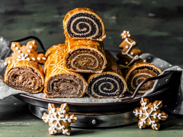 Christmas Sweet Beigli from Hungary - Sweet 'Beigli' is beloved traditional walnut roll which is served in many families from Hungary at Christmas and Easter as a special treat. This recipe of cylindrical roll with yeast and a delicious sweet filling, eaten most commonly for Christmas and the New Year, has been handed down for generations. - , Christmas, sweet, sweets, Beigli, Hungary, food, foods, beloved, traditional, walnut, roll, rolls, families, family, Easter, special, treat, treats, yeast, cylindrical, delicious, filling, fillings, New, Year, generations, generation - Sweet 'Beigli' is beloved traditional walnut roll which is served in many families from Hungary at Christmas and Easter as a special treat. This recipe of cylindrical roll with yeast and a delicious sweet filling, eaten most commonly for Christmas and the New Year, has been handed down for generations. Подреждайте безплатни онлайн Christmas Sweet Beigli from Hungary пъзел игри или изпратете Christmas Sweet Beigli from Hungary пъзел игра поздравителна картичка  от puzzles-games.eu.. Christmas Sweet Beigli from Hungary пъзел, пъзели, пъзели игри, puzzles-games.eu, пъзел игри, online пъзел игри, free пъзел игри, free online пъзел игри, Christmas Sweet Beigli from Hungary free пъзел игра, Christmas Sweet Beigli from Hungary online пъзел игра, jigsaw puzzles, Christmas Sweet Beigli from Hungary jigsaw puzzle, jigsaw puzzle games, jigsaw puzzles games, Christmas Sweet Beigli from Hungary пъзел игра картичка, пъзели игри картички, Christmas Sweet Beigli from Hungary пъзел игра поздравителна картичка