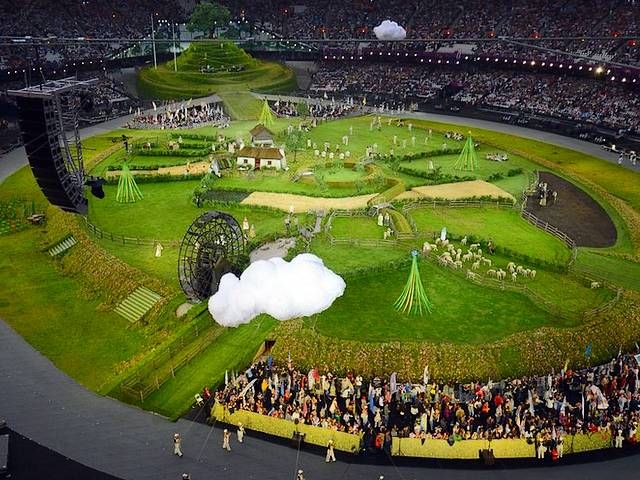 2012 Summer Olympic Games Opening Ceremony British Countryside General View London UK пазл игру 