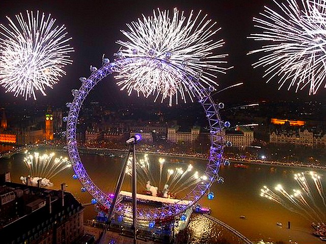 Fireworks in Skyline of London England Puzzle Spiel 