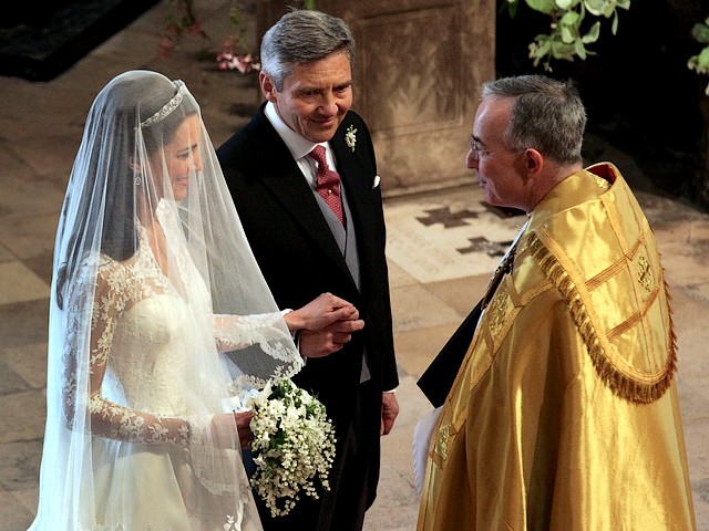 Royal Wedding England Dean of Westminster welcomes Bride Catherine Middleton to Westminster Abbey London puzzle game 