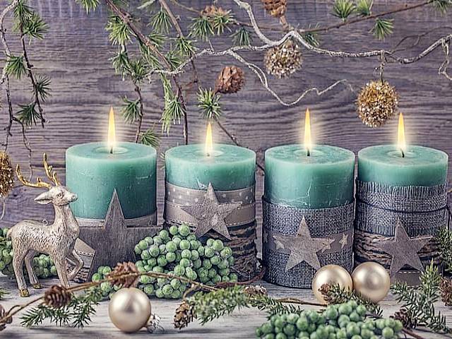 Christmas Background with Green Candles puzzle game 