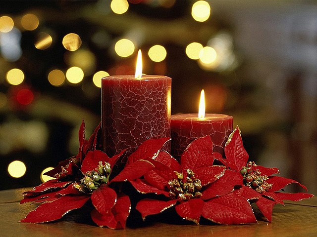 Christmas Card with Red Candles пазл игру 