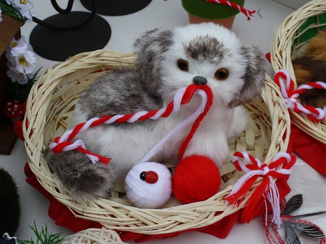 Martenitsa with Puppy puzzle game 