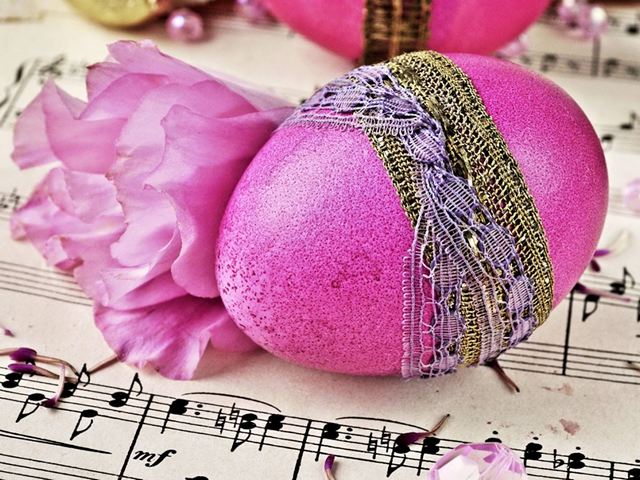 Music Eggs Luncheon Napkins puzzle game 